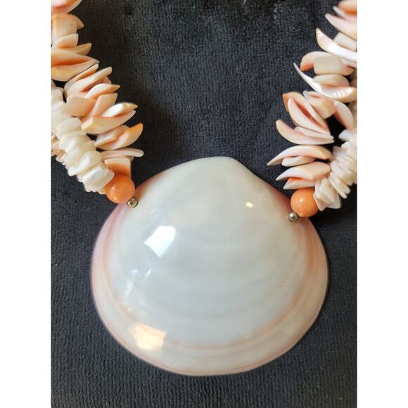 Women's Natural Shell Pendant Necklace With White And Peach Heishi Shell Beads - Picture 3 of 7